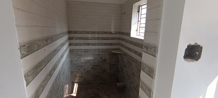 Bathroom, kestopur 2 Bedroom 925 Sq.Ft. Apartment In Kestopur Kolkata 9527788
