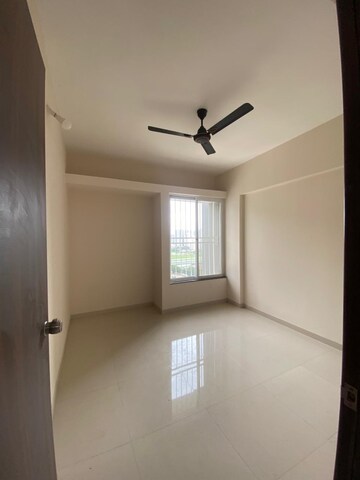 Room in 2 BHK Apartment at Wadhwani Om Mangalam Chaitanya, Ravet – for Rent