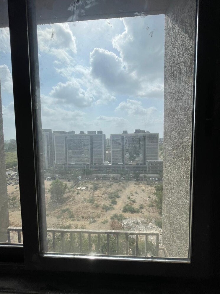 Swimming Pool, gota Commercial Office Space 1000 Sq.Ft. In Gota Ahmedabad 9527901