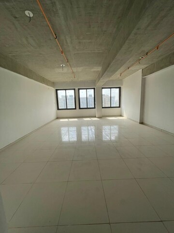 Room in  Office Space at Gota – for Rent