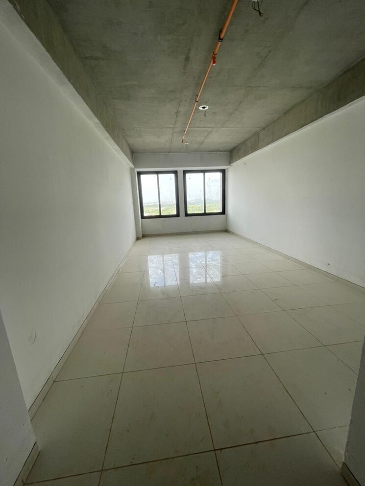 undefined, gota Commercial Office Space 1000 Sq.Ft. In Gota Ahmedabad 9527901