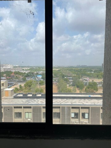  Office Space – Exterior View View at Gota - for Rent