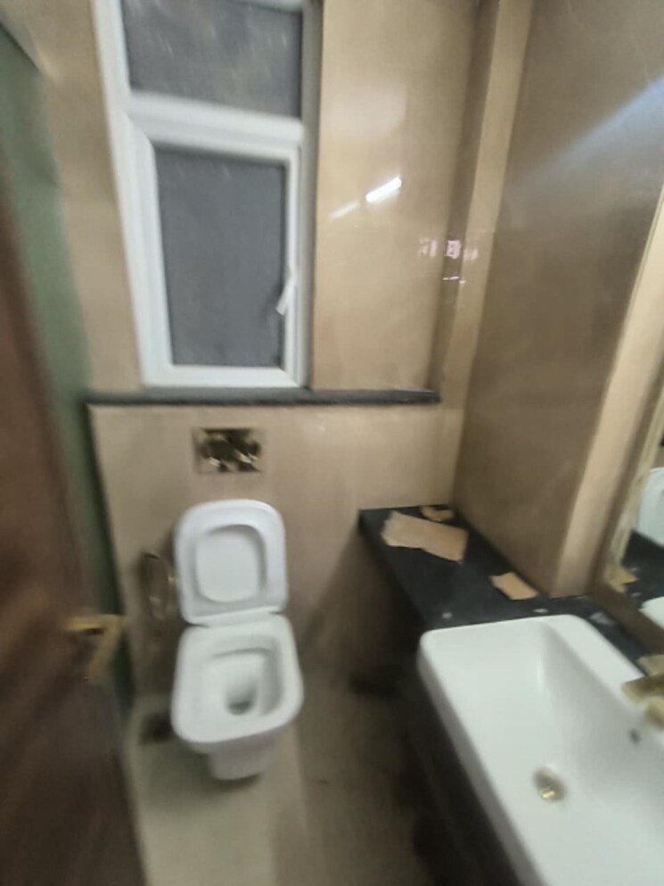 Bathroom, smart-world-orchard 3 Bedroom 1626 Sq.Ft. Builder Floor In Sector 61 Gurgaon 9527969