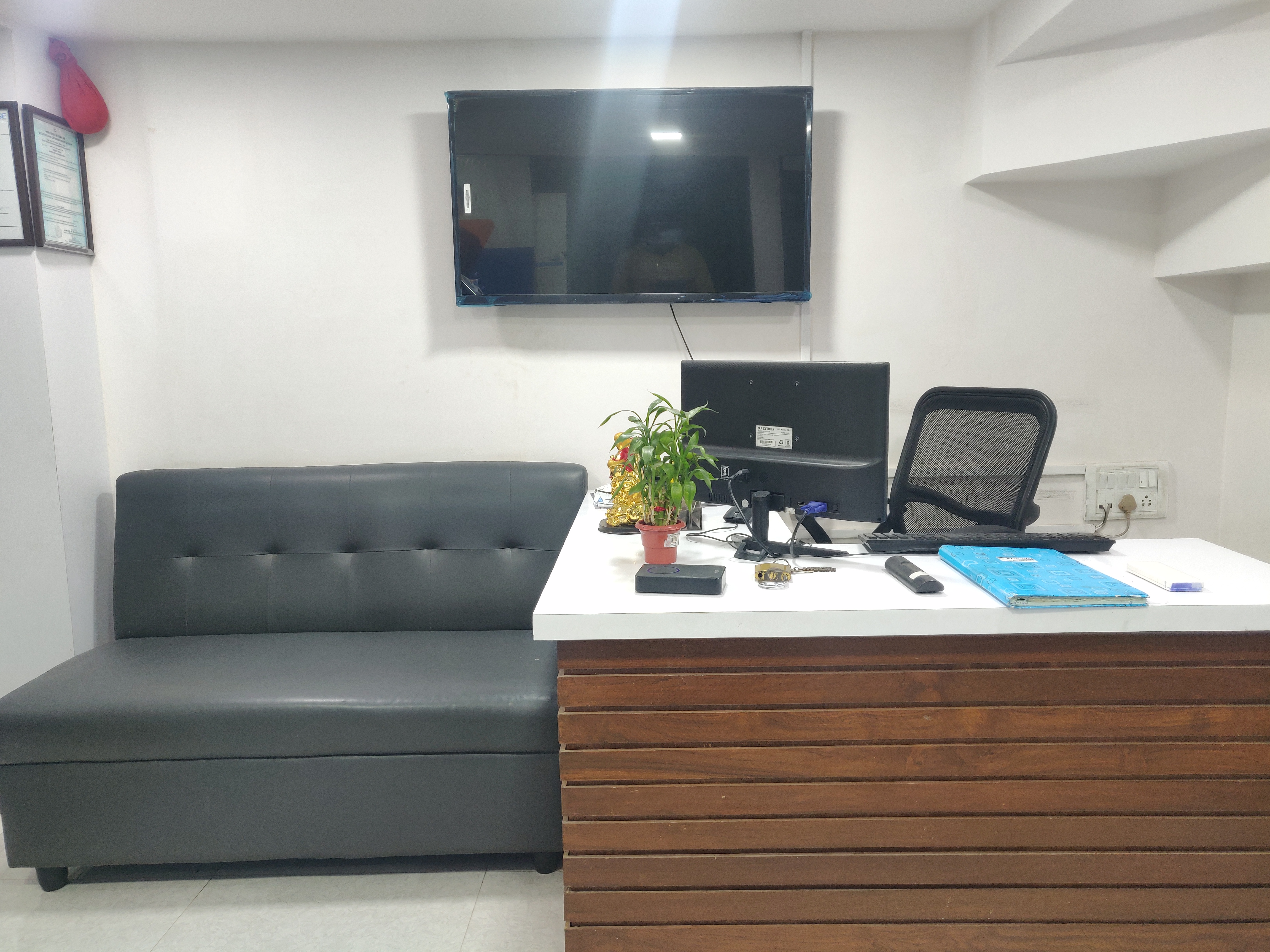 Office Space For Rent in Commercial Office Space 