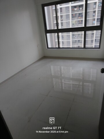 Room in 2 BHK Apartment at Dosti West County, Balkum Pada – for Rent