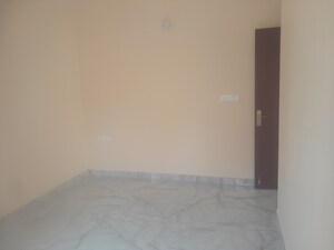Room in 3 BHK Apartment at Nri Layout – for Rent