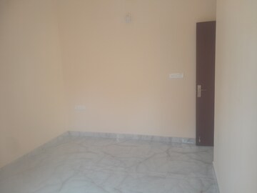 Room in 3 BHK Apartment at Nri Layout – for Rent