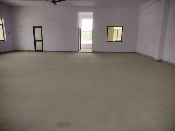 Room, site 4 sahibabad Commercial Warehouse 6000 Sq.Ft. In Site 4 Sahibabad Ghaziabad 9528127