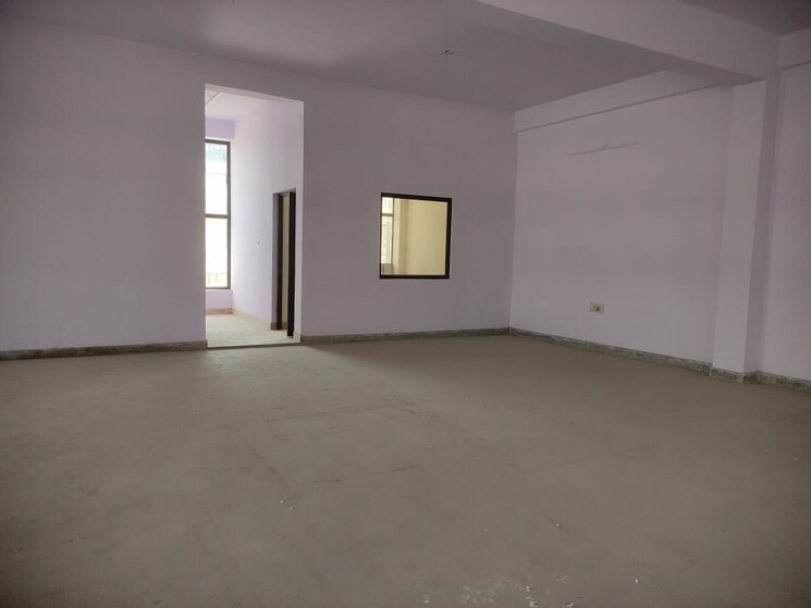 Room, site 4 sahibabad Commercial Warehouse 6000 Sq.Ft. In Site 4 Sahibabad Ghaziabad 9528127