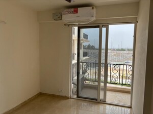 2 BHK Apartment For Sale in Signature The Serenas, Sohna Sector 36