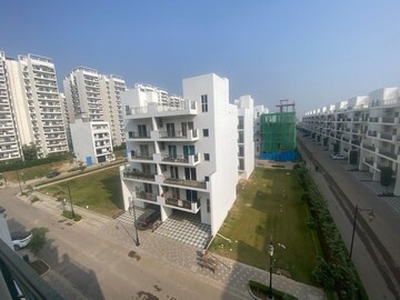 2.5 BHK Builder Floor – Exterior View View at Central Park 3 Flower Valley, Sohna Sector 33 - for Rent