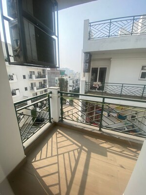 Balcony in 2.5 BHK Builder Floor at Central Park 3 Flower Valley, Sohna Sector 33 – for Rent