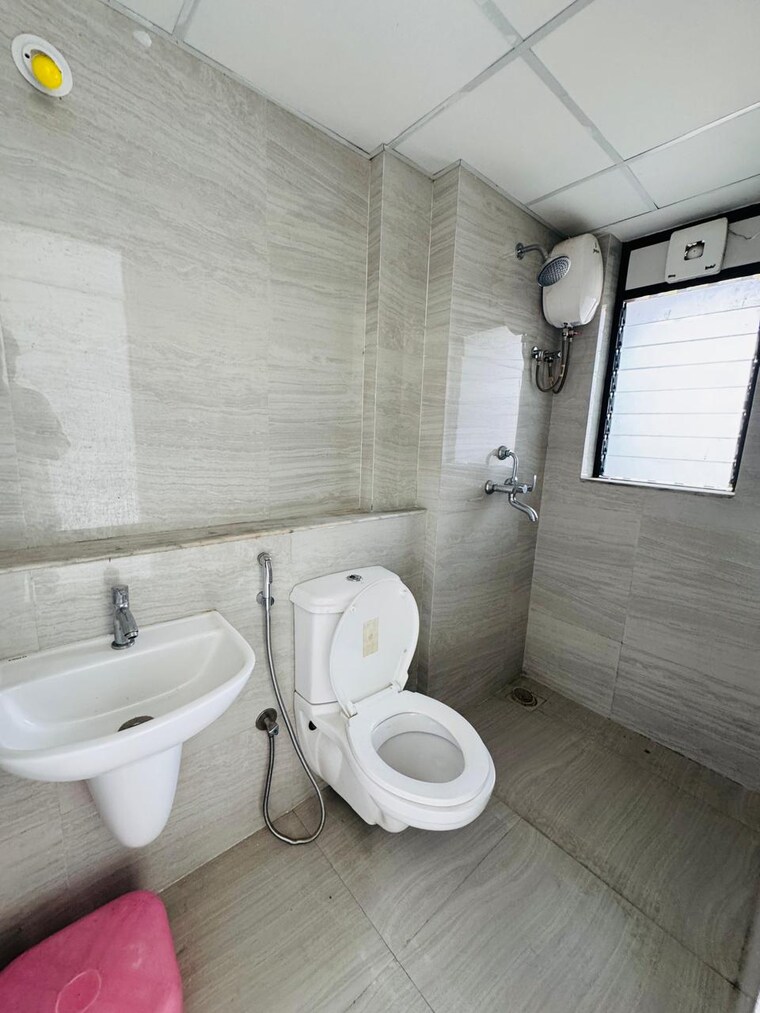 Bathroom, runwal-gardens-phase-i 1 Bedroom 436 Sq.Ft. Apartment In Dombivli East Thane 9528135
