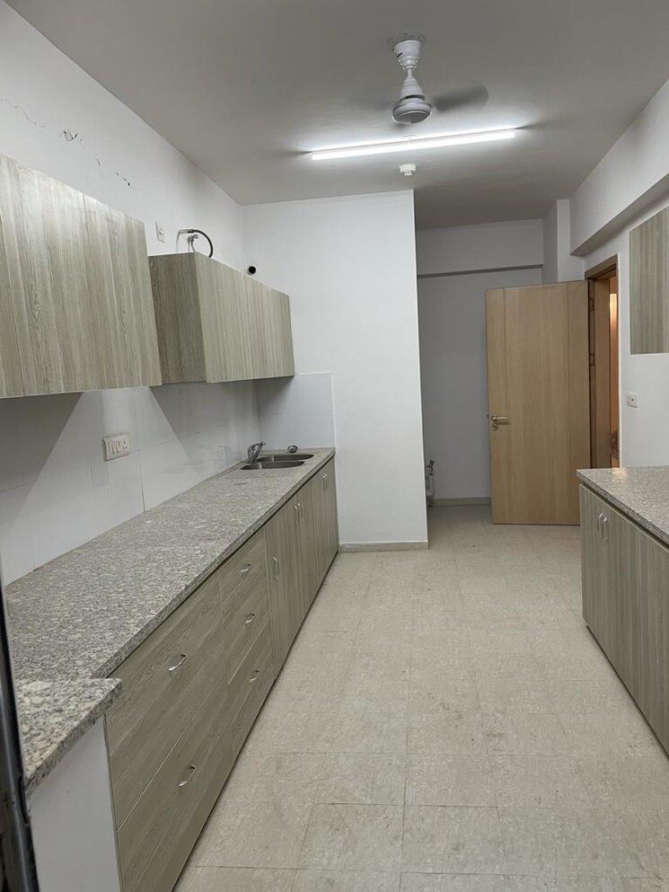 Kitchen, spaze-kalistaa 3.5 Bedroom 2700 Sq.Ft. Apartment In Sector 84 Gurgaon 9528126