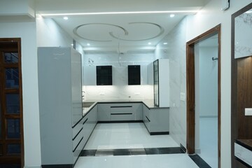 Building Lobby in 6 BHK Independent House at Patiala Road – for Sale