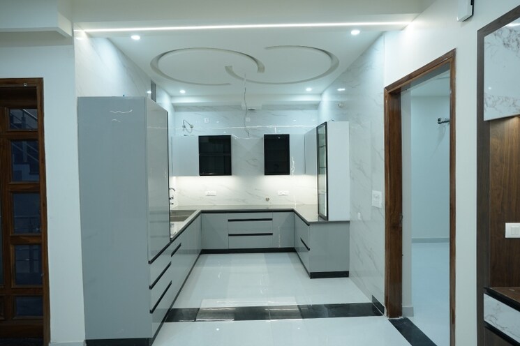 undefined, patiala road 6 Bedroom 242 Sq.Yd. Independent House In Patiala Road Zirakpur 9528256