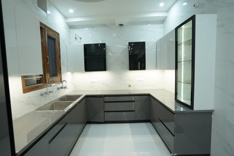 Kitchen, patiala road 6 Bedroom 242 Sq.Yd. Independent House In Patiala Road Zirakpur 9528256