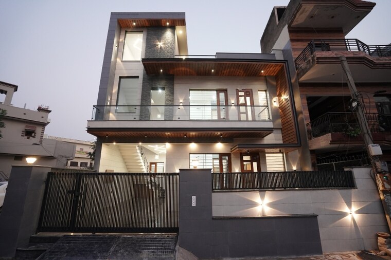 Exterior View, patiala road 6 Bedroom 242 Sq.Yd. Independent House In Patiala Road Zirakpur 9528256