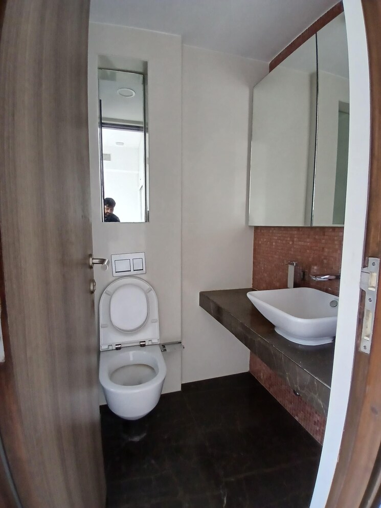 Bathroom, lodha-the-park 4 Bedroom 1471 Sq.Ft. Apartment In Worli Mumbai 9528170