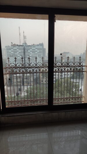 Room in  Office Space at Satellite – for Rent