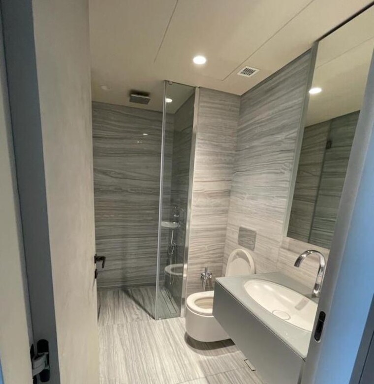 Bathroom, lodha-the-world-towers-world-one-tier-2 3 Bedroom 1870 Sq.Ft. Apartment In Worli Mumbai 9528259