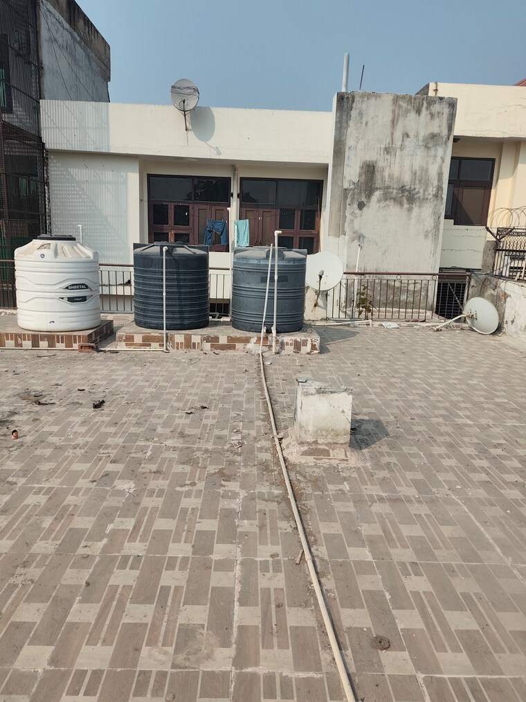 Terrace, rwa-apartments-sector-53 4 Bedroom 1900 Sq.Ft. Apartment In Sector 53 Noida 9528310