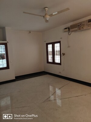 Room in 5 BHK Independent House at RJ Manor, Koramangala – for Rent