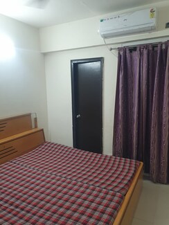 2.5 BHK + Study Room Apartment For Sale in Signature The Serenas