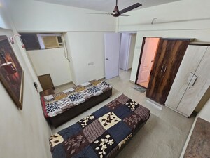  Pg For Rent in Borivali East