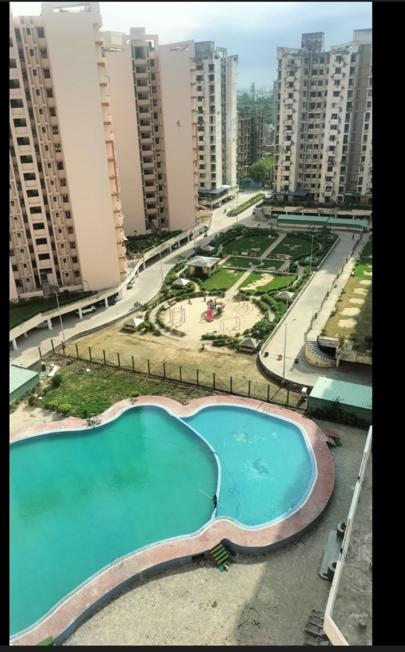 2 BHK Apartment For Rent in SRS Royal Hills