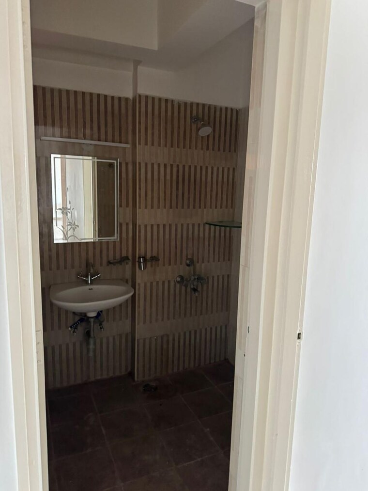 Bathroom, dsr-highland-greenz 3 Bedroom 1422 Sq.Ft. Apartment In Doddakannelli Bangalore 9528990