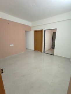 1 BHK + Extra Room Apartment For Sale in Sainikwadi