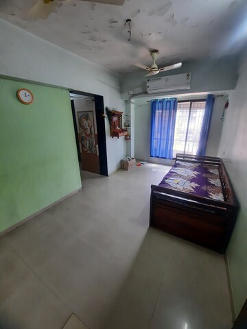 Furnished Amenities in 1 BHK Apartment at Squarefeet Imperial Square, Ghodbunder Road – for Rent