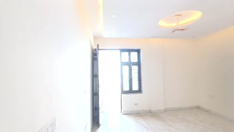Room, sector 2 4 Bedroom 250 Sq.Yd. Builder Floor In Sector 2 Faridabad 9529022