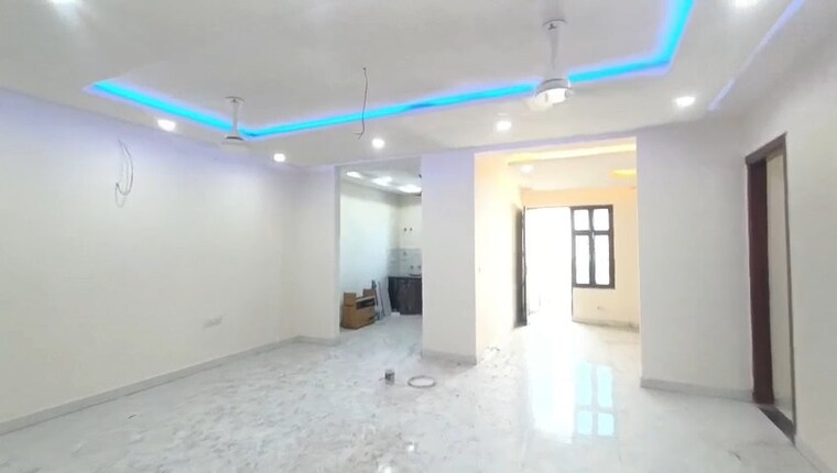 Room, sector 2 4 Bedroom 250 Sq.Yd. Builder Floor In Sector 2 Faridabad 9529022