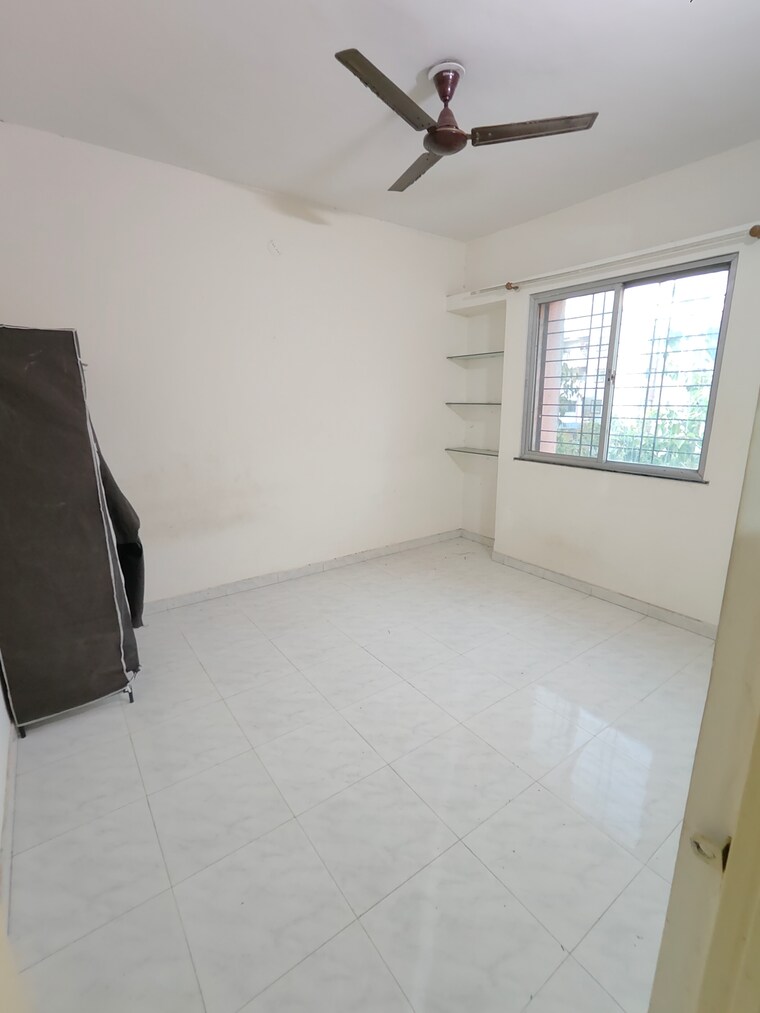 Room, wadgaon sheri 2.5 Bedroom 1100 Sq.Ft. Apartment In Wadgaon Sheri Pune 9529030