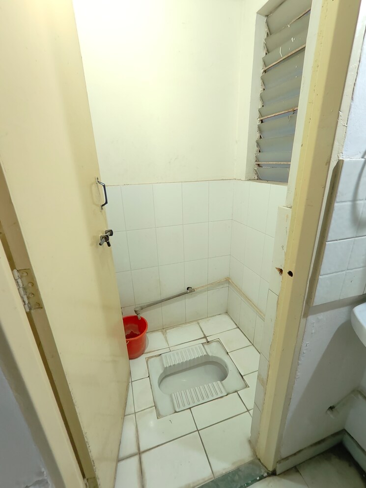 Bathroom, wadgaon sheri 2.5 Bedroom 1100 Sq.Ft. Apartment In Wadgaon Sheri Pune 9529030