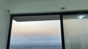 Furnished Amenities in 1 BHK Apartment at Marathon Nexworld, Dombivli East – for Rent