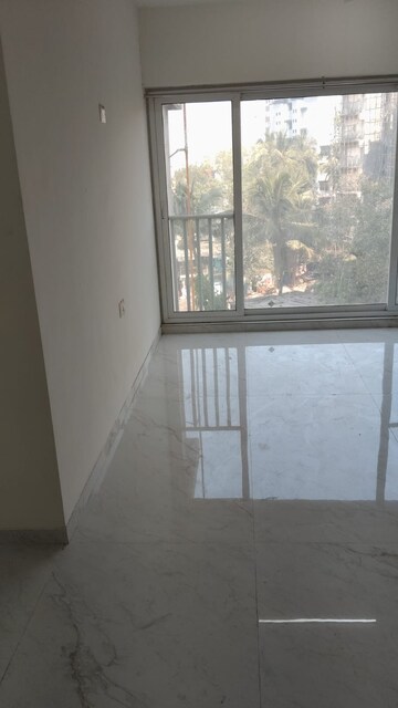 Bedroom in 2.5 BHK Apartment at Sindhi Society, Chembur – for Rent