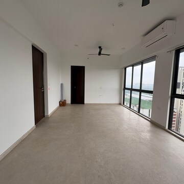 Room in 4 BHK Penthouse at Lodha Palava Serenity A, Taloja Bypass Road – for Rent