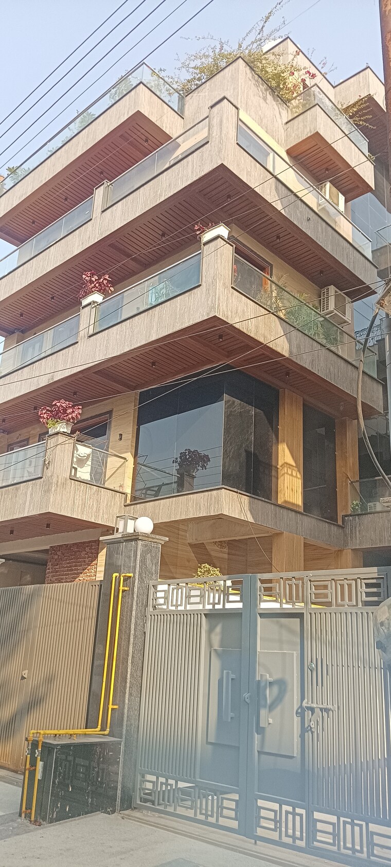 Exterior View, shri-radhe-shyam-vatika 3 Bedroom 2600 Sq.Ft. Apartment In Sector 63 Noida 9529112