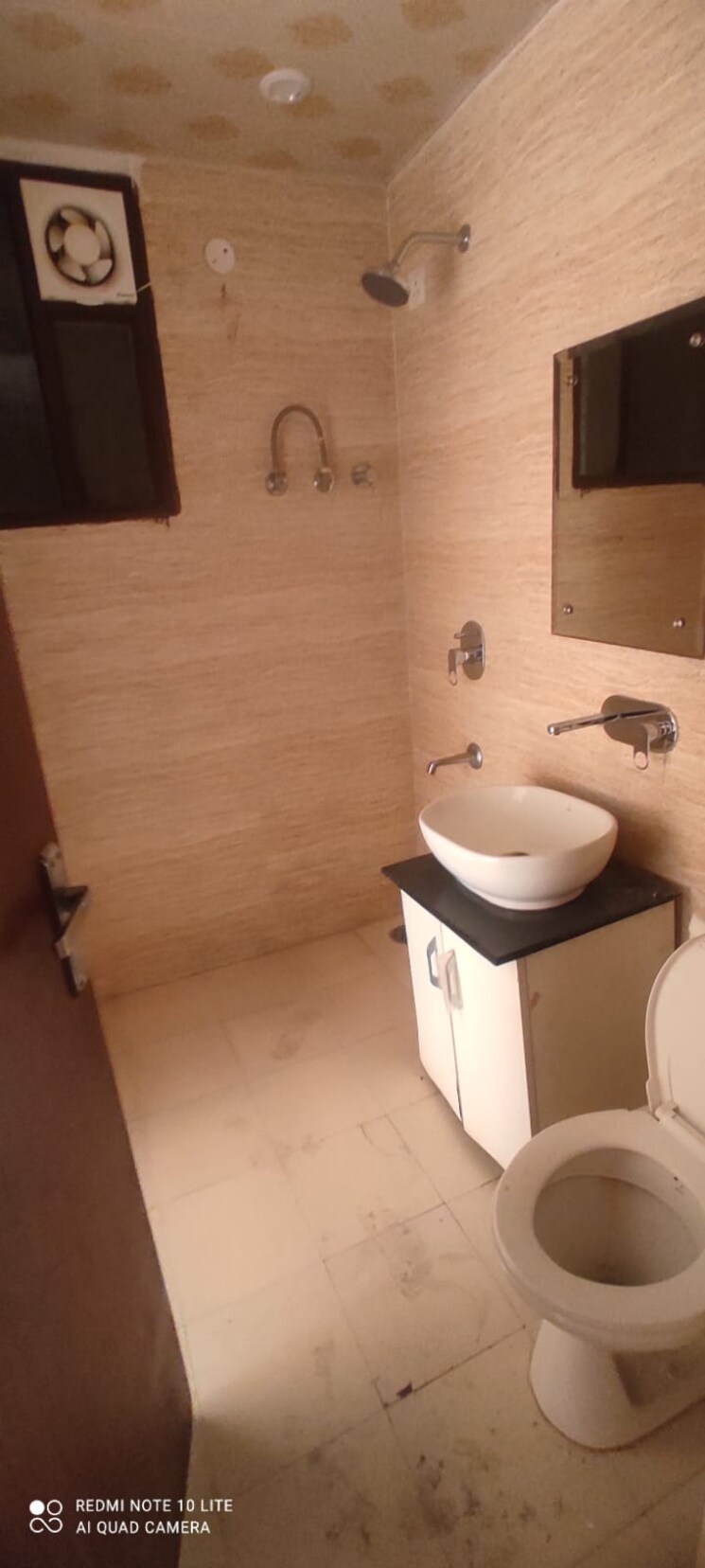Bathroom, guru-nanak-enclave 3 Bedroom 1450 Sq.Ft. Builder Floor In Dhakoli Zirakpur 9529084