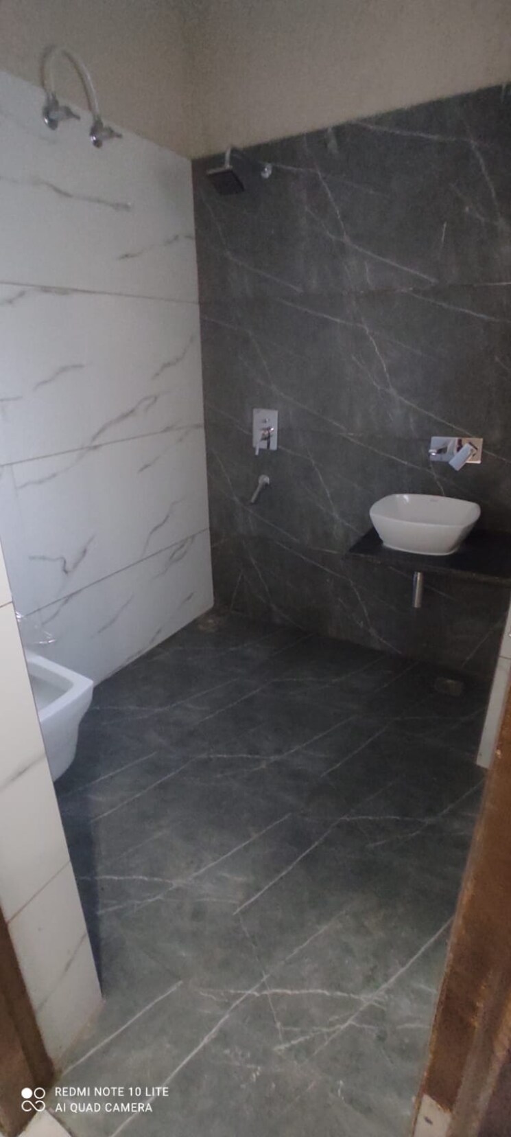 Bathroom, guru-nanak-enclave 3 Bedroom 1450 Sq.Ft. Builder Floor In Dhakoli Zirakpur 9529084