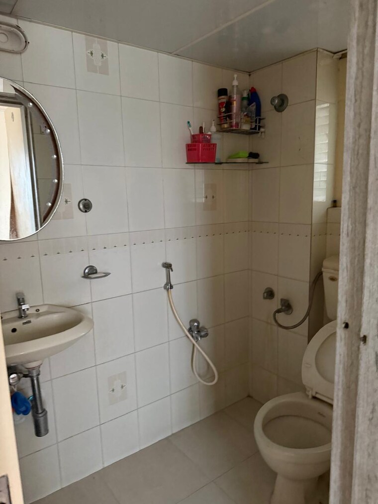 Bathroom, sagar-sangeet-chs-colaba 2 Bedroom 1250 Sq.Ft. Apartment In Colaba Mumbai 9529078