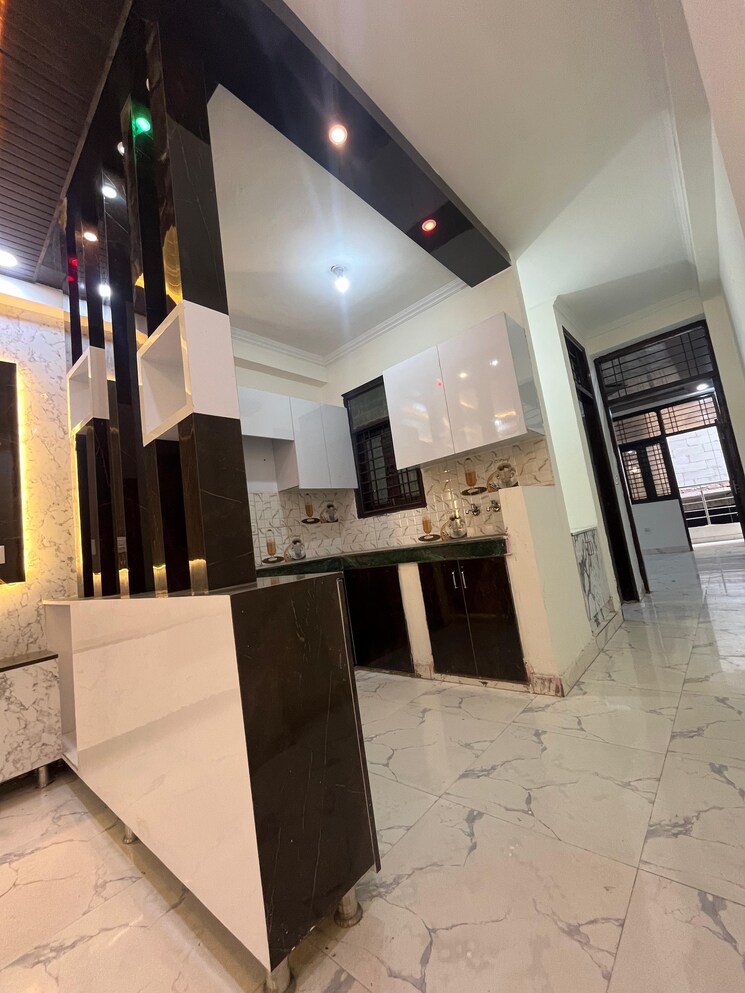 Kitchen, deep-homes-sector-73 3 Bedroom 1500 Sq.Ft. Builder Floor In Sector 73 Noida 9529123