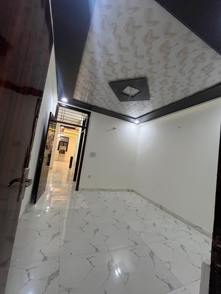 Living Room, deep-homes-sector-73 3 Bedroom 1500 Sq.Ft. Builder Floor In Sector 73 Noida 9529123