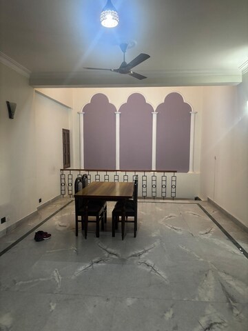 2 BHK Builder Floor For Rent in Sector 23