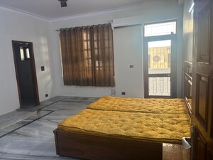 Bedroom in 2 BHK Builder Floor at Sector 23 – for Rent
