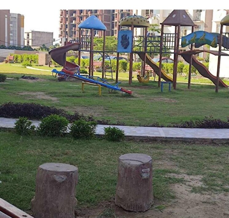 Garden, sector 20 4 Bedroom 2300 Sq.Ft. Apartment In Sector 20 Panchkula 9529161