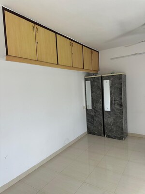 Room in 2 BHK Apartment at Dinesh Complex Wadgaon Sheri, Wadgaon Sheri – for Rent